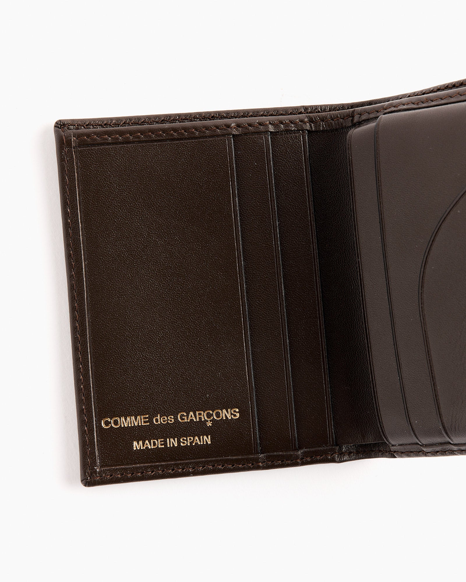 Classic Bifold Wallet in Brown - Brown (214918)