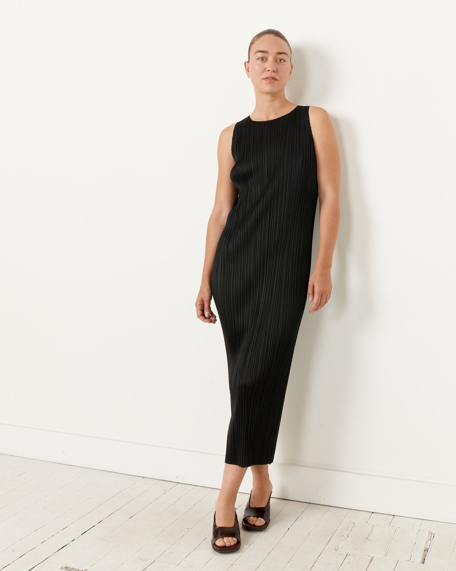 Basics Dress - Black / 5 (242004)