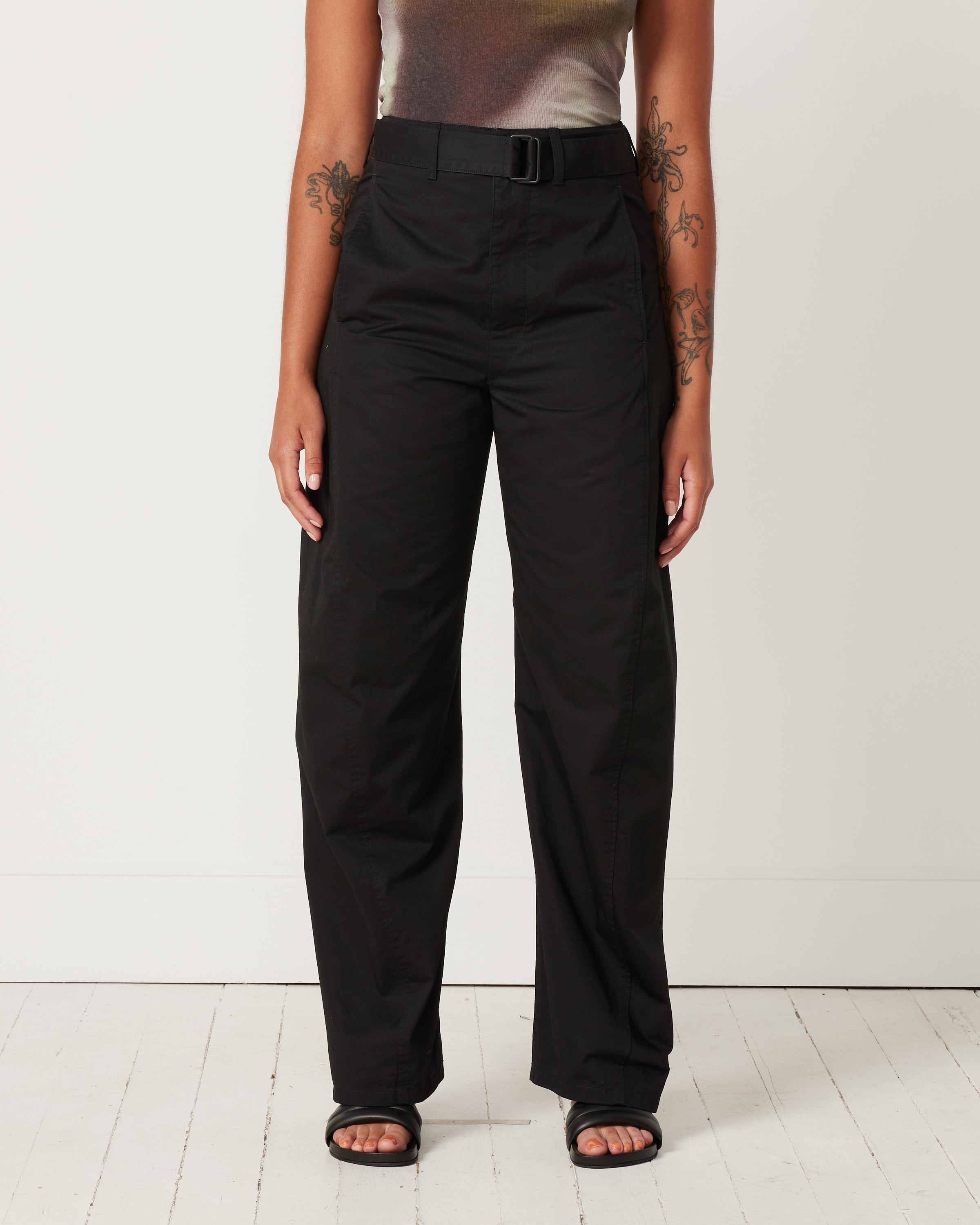 Light Belted Twisted Pant