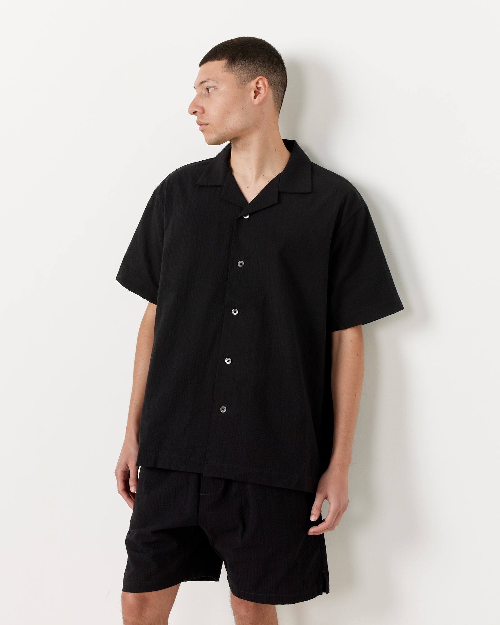 Haus Seersucker Shirt in Black