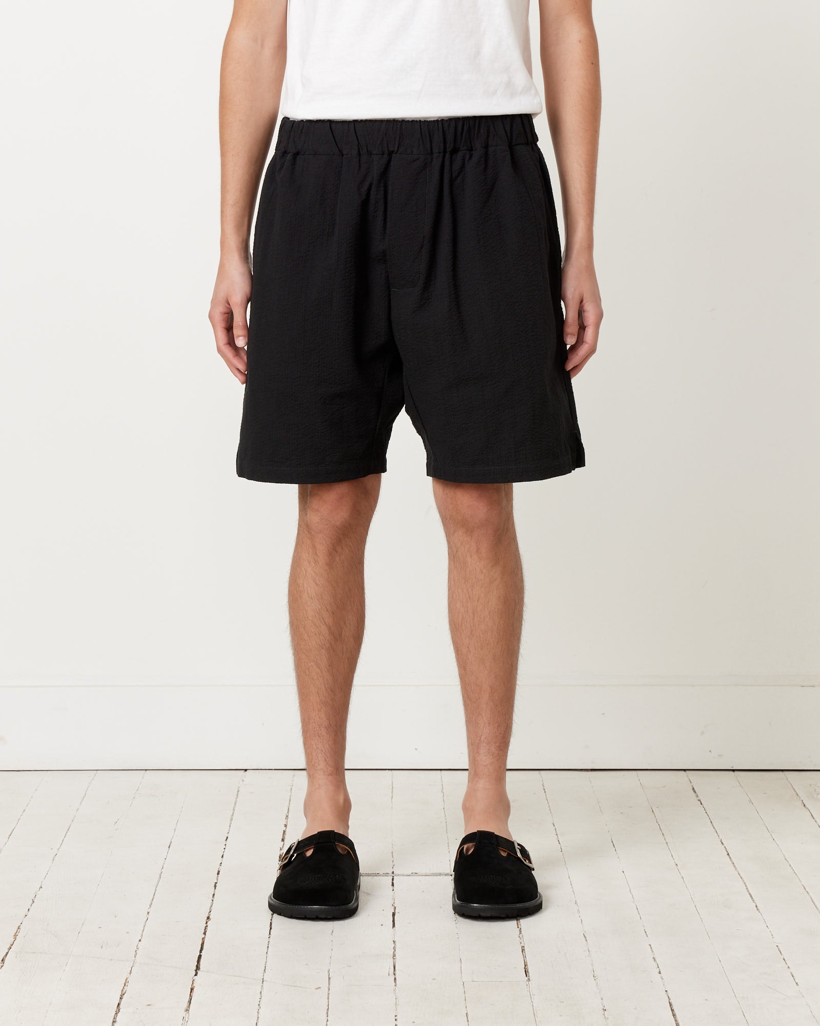 Yoyogi Seersucker Short in Black