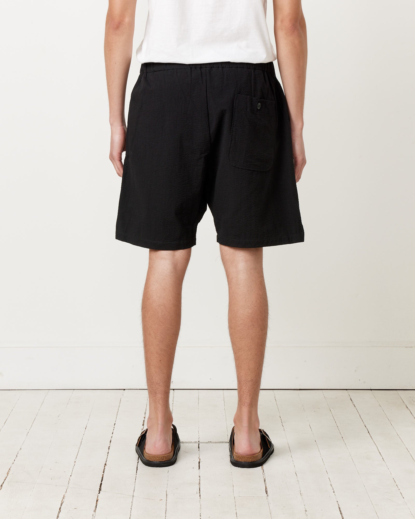 Yoyogi Seersucker Short in Black