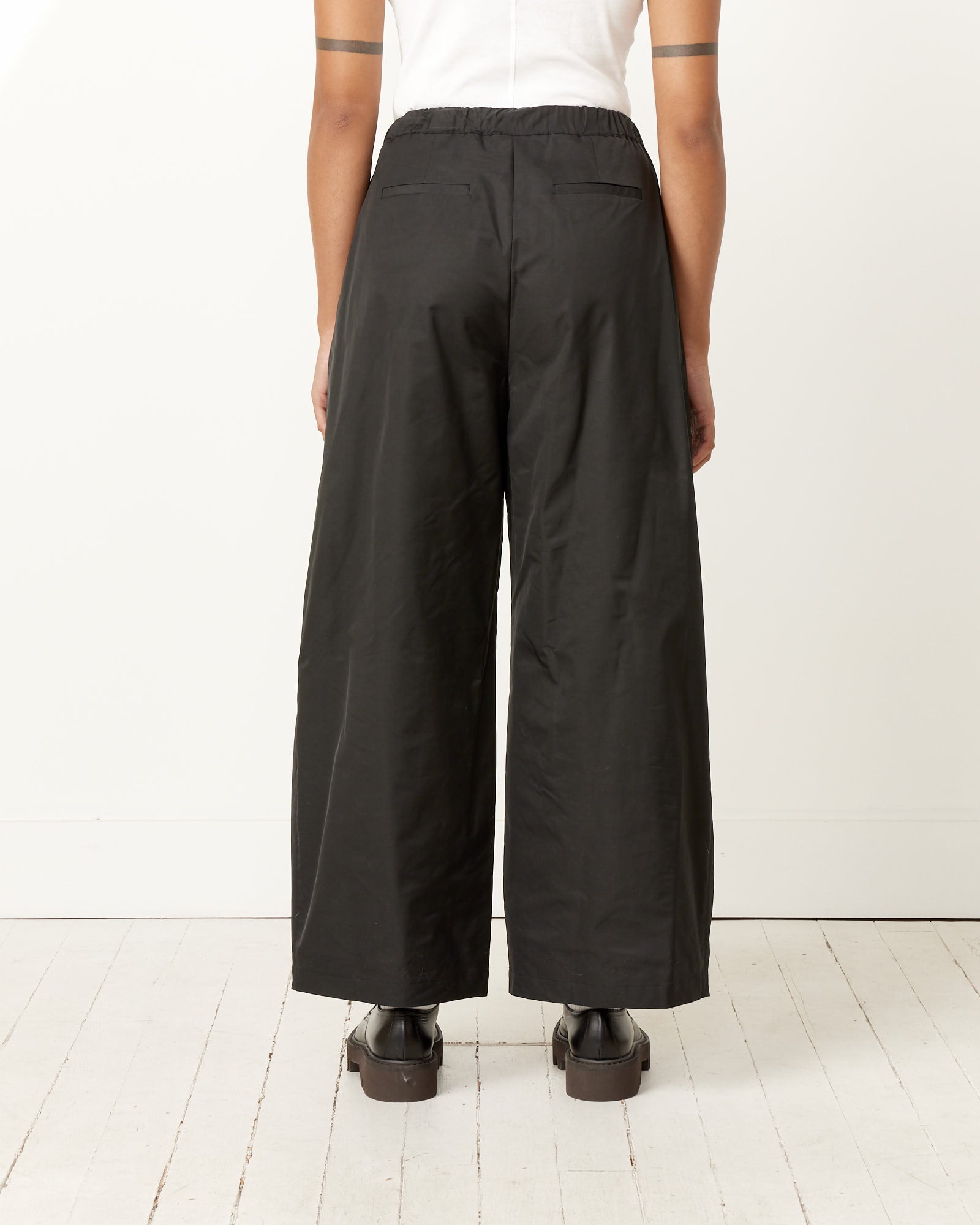 Amomento Two Tuck Balloon Pants - Black / 1 (251249)