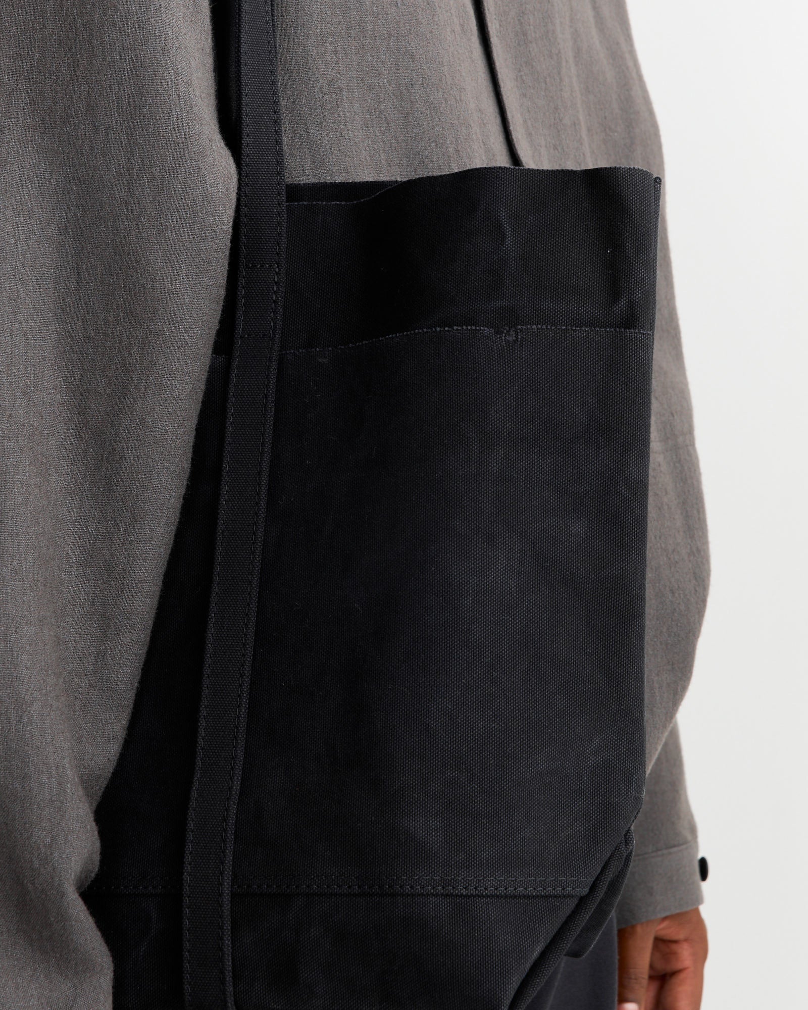 Washed Canvas 6 Pockets Tote in Black