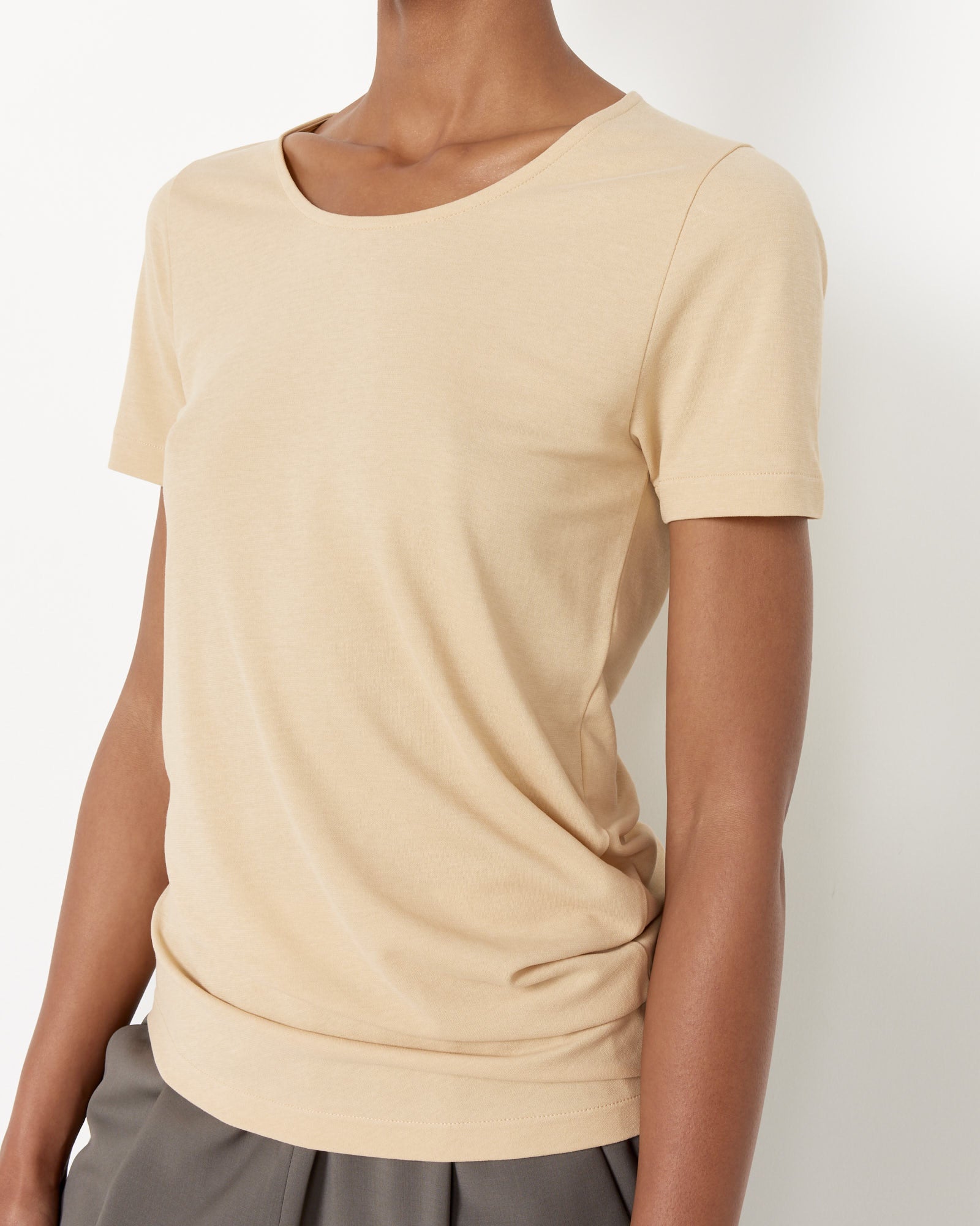 Lemaire Twisted T-Shirt Soft Sand - Soft Sand / XS (256519)