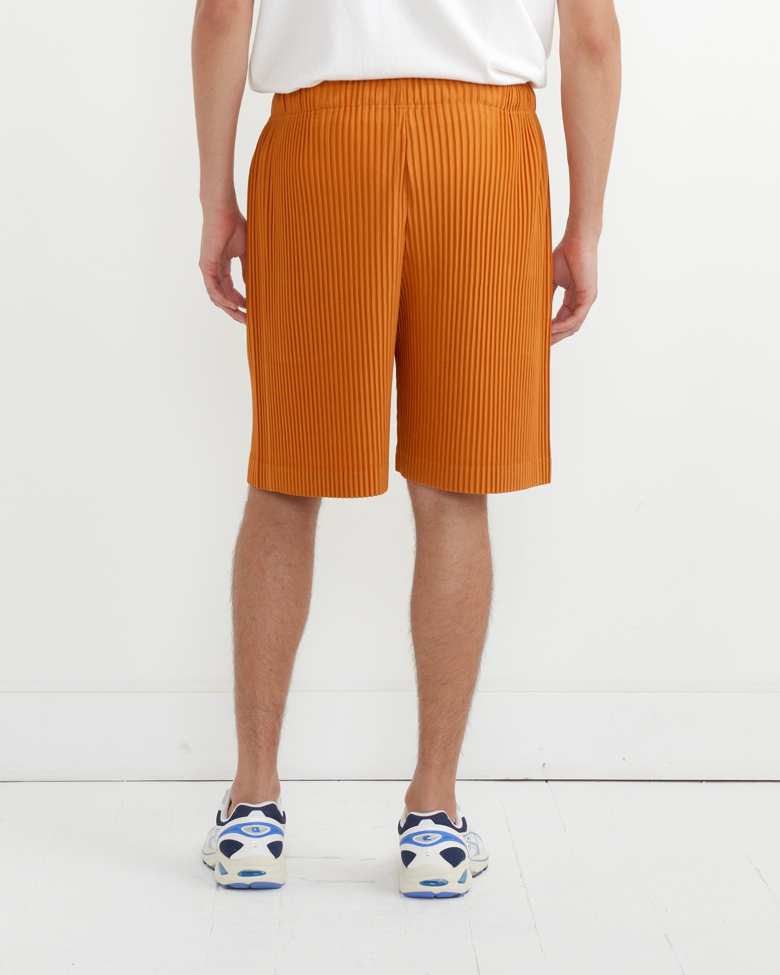 Colorful Pleats Shorts in Flame Orange