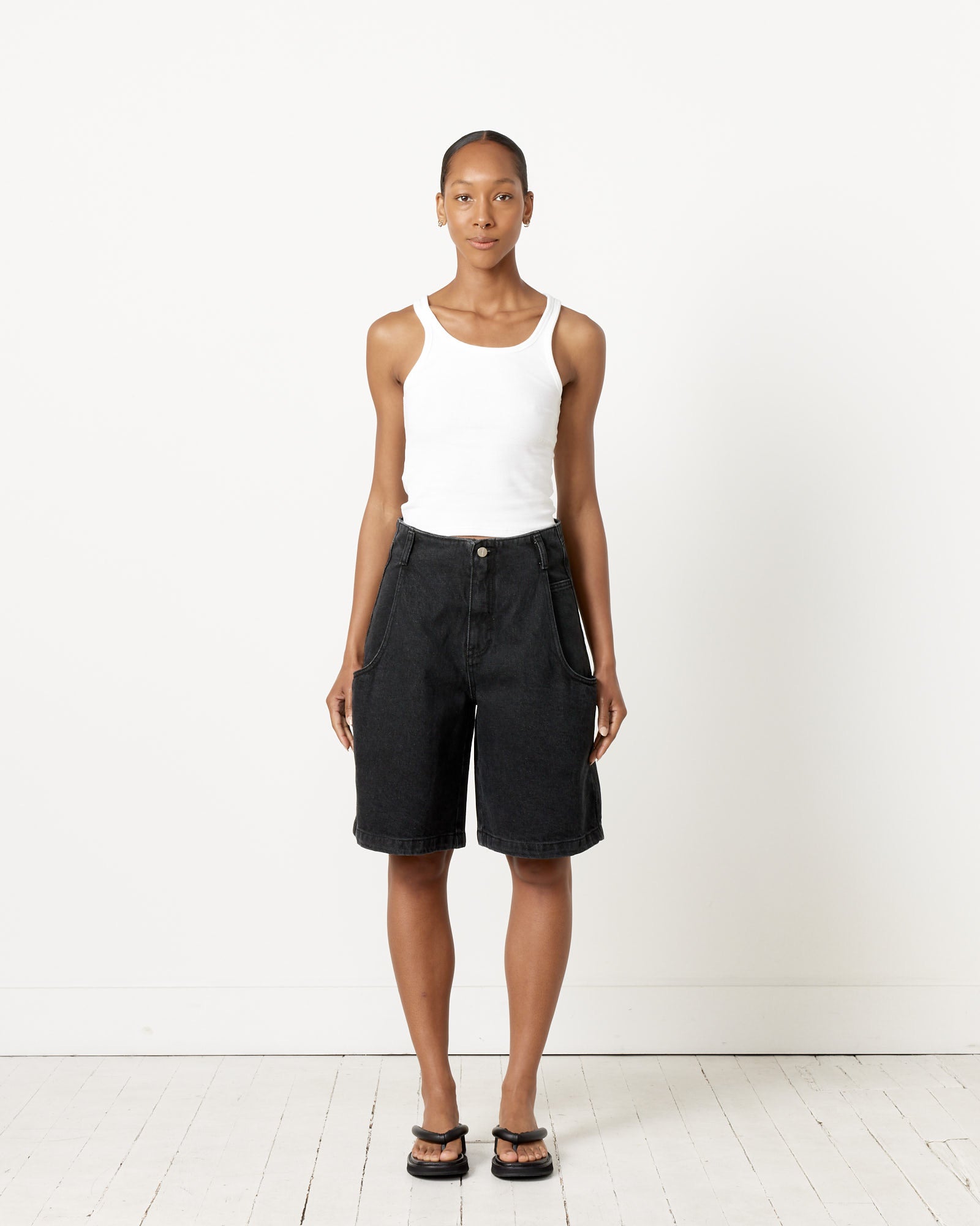 Amomento Cut-Out Pocket Denim Shorts Black - Black / 0 (257053)