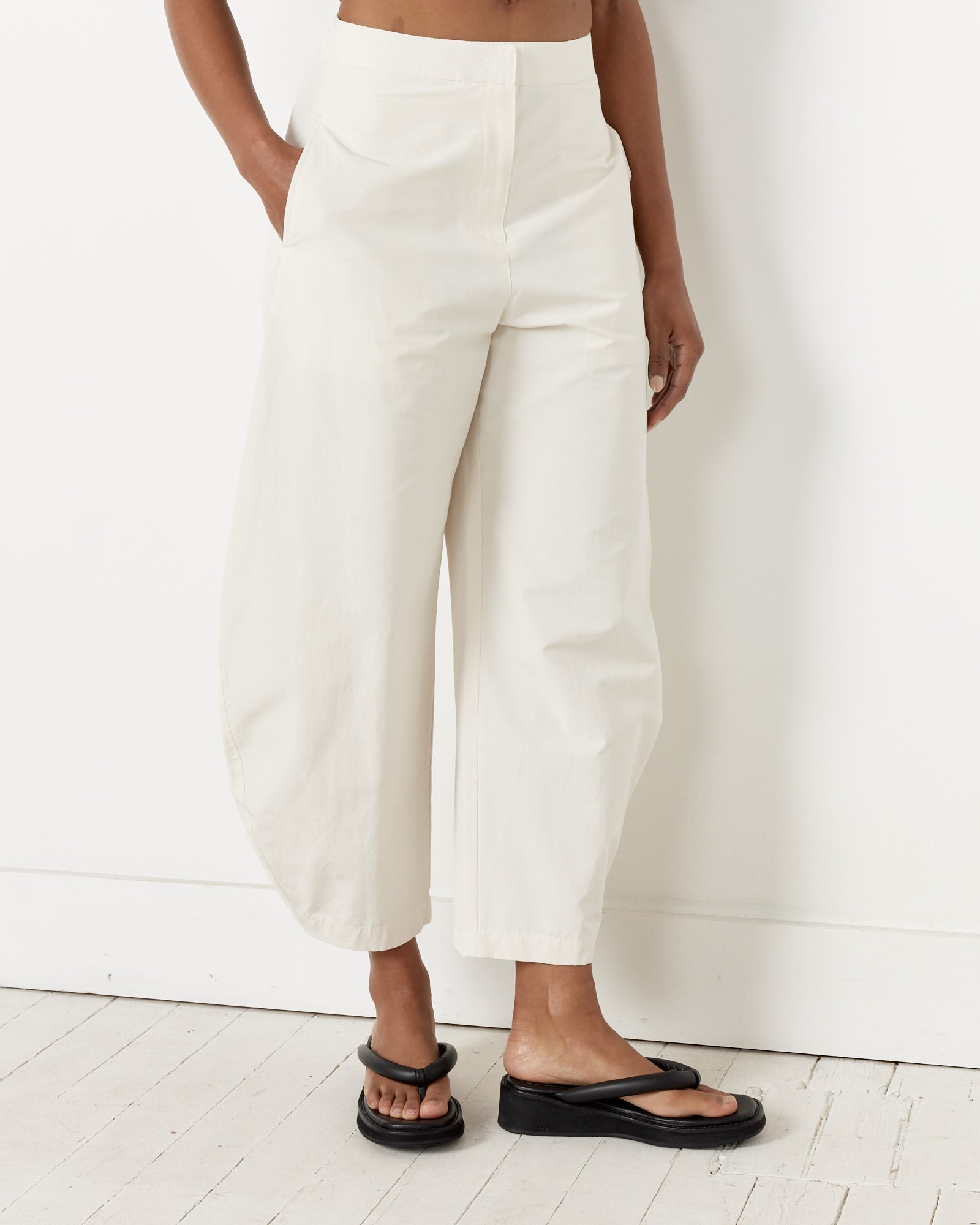 Amomento Curved Leg Pant Ecru - Ecru / 0 (257059)