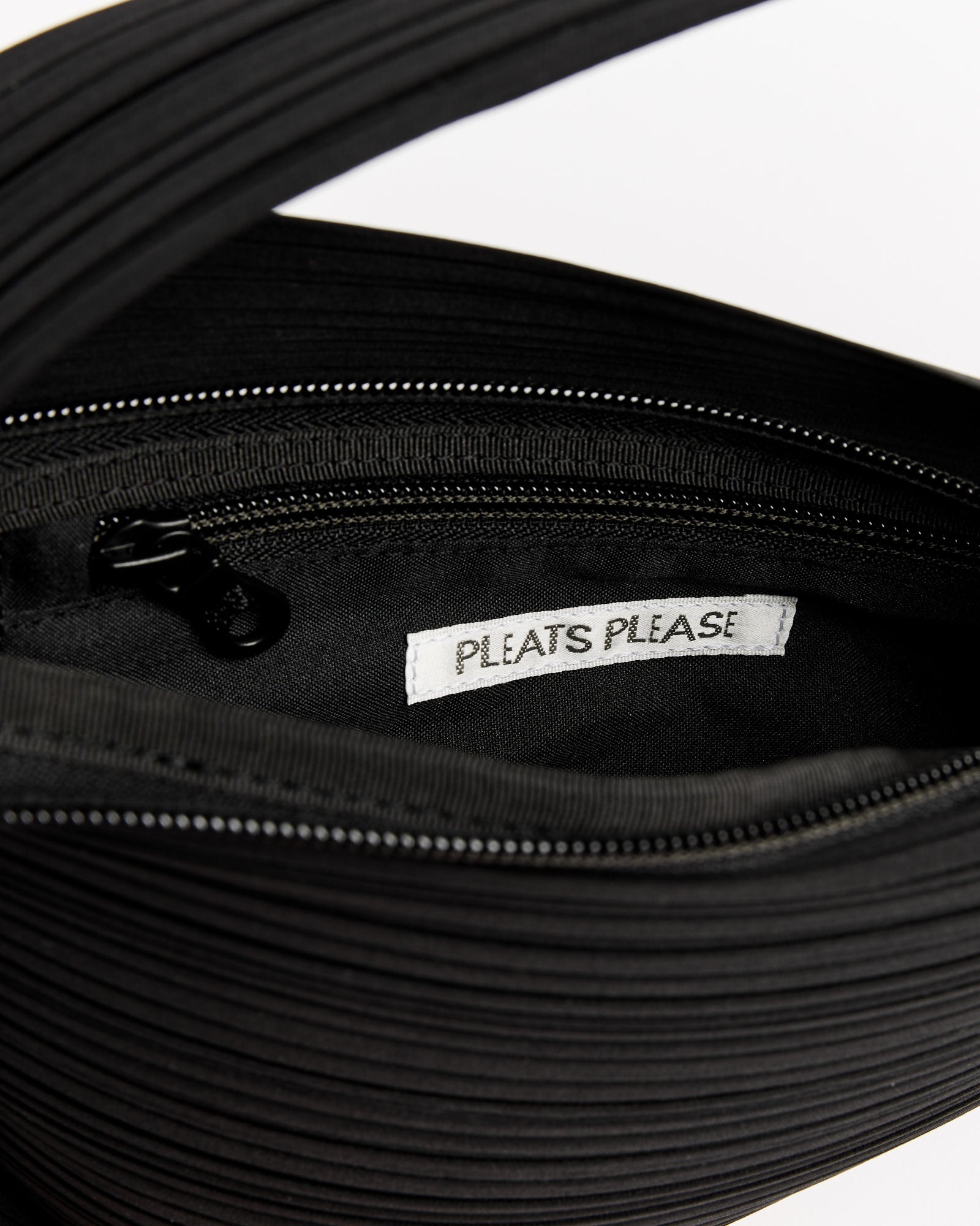 Issey Miyake Pleats Please Half Moon Bag Black - Black / OS (257206)