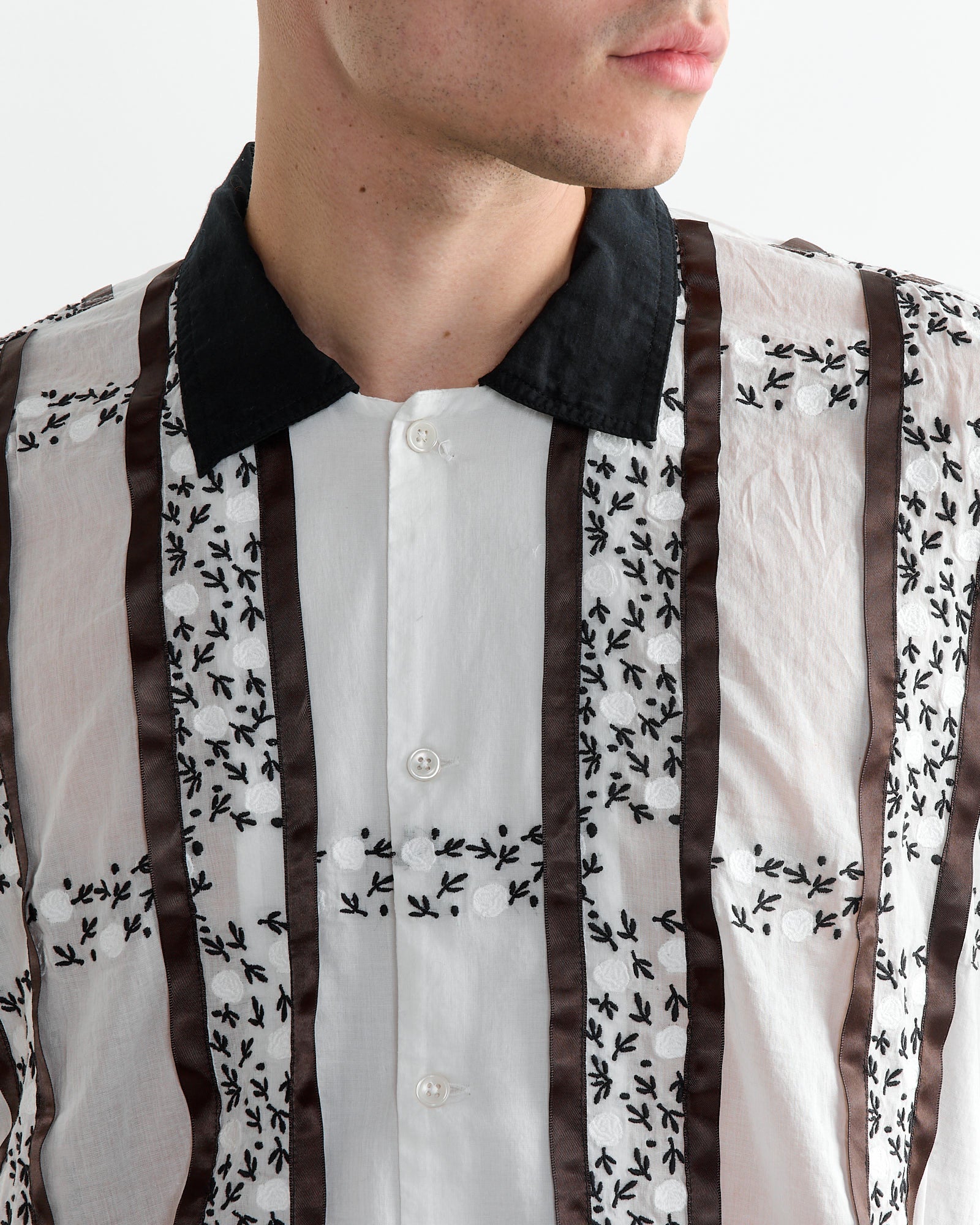 Lattice Spring Shirt in White/Black