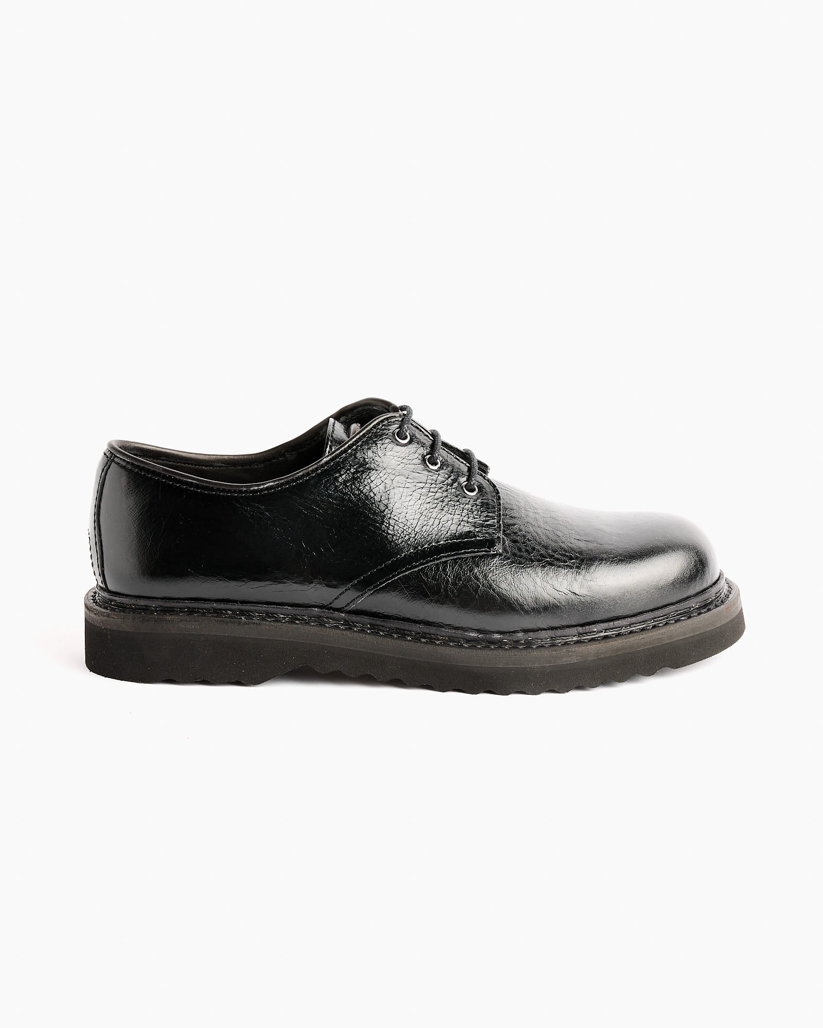 Trampler Cracked Patent Shoe in Black