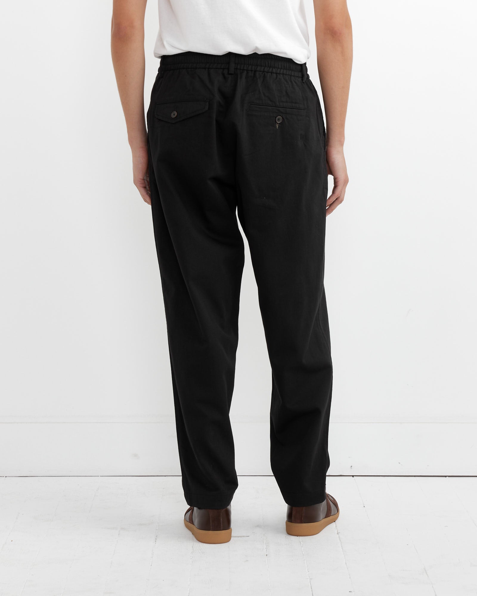 Pleat Track Pant in Black