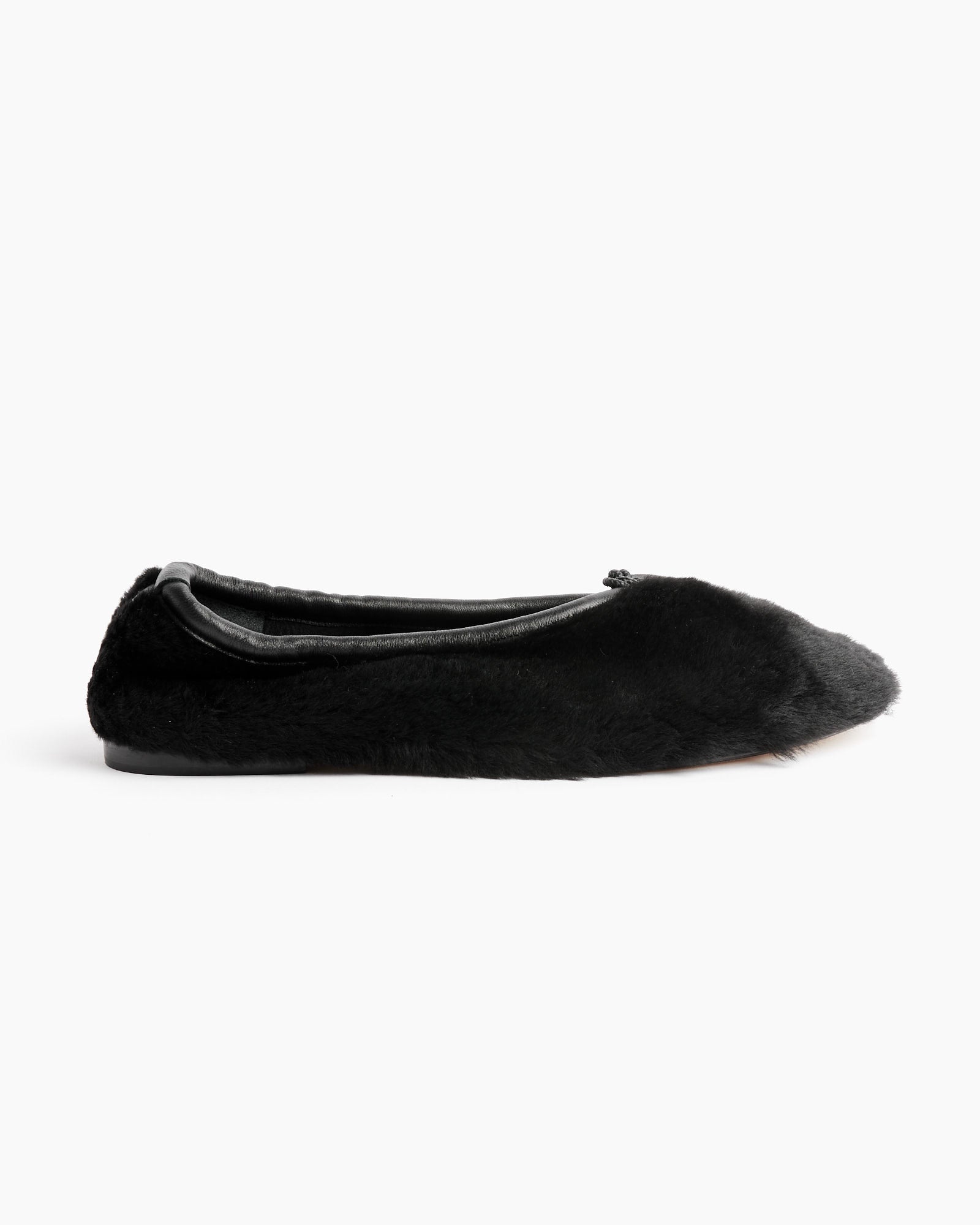 Puntera Shearling Flat in Black