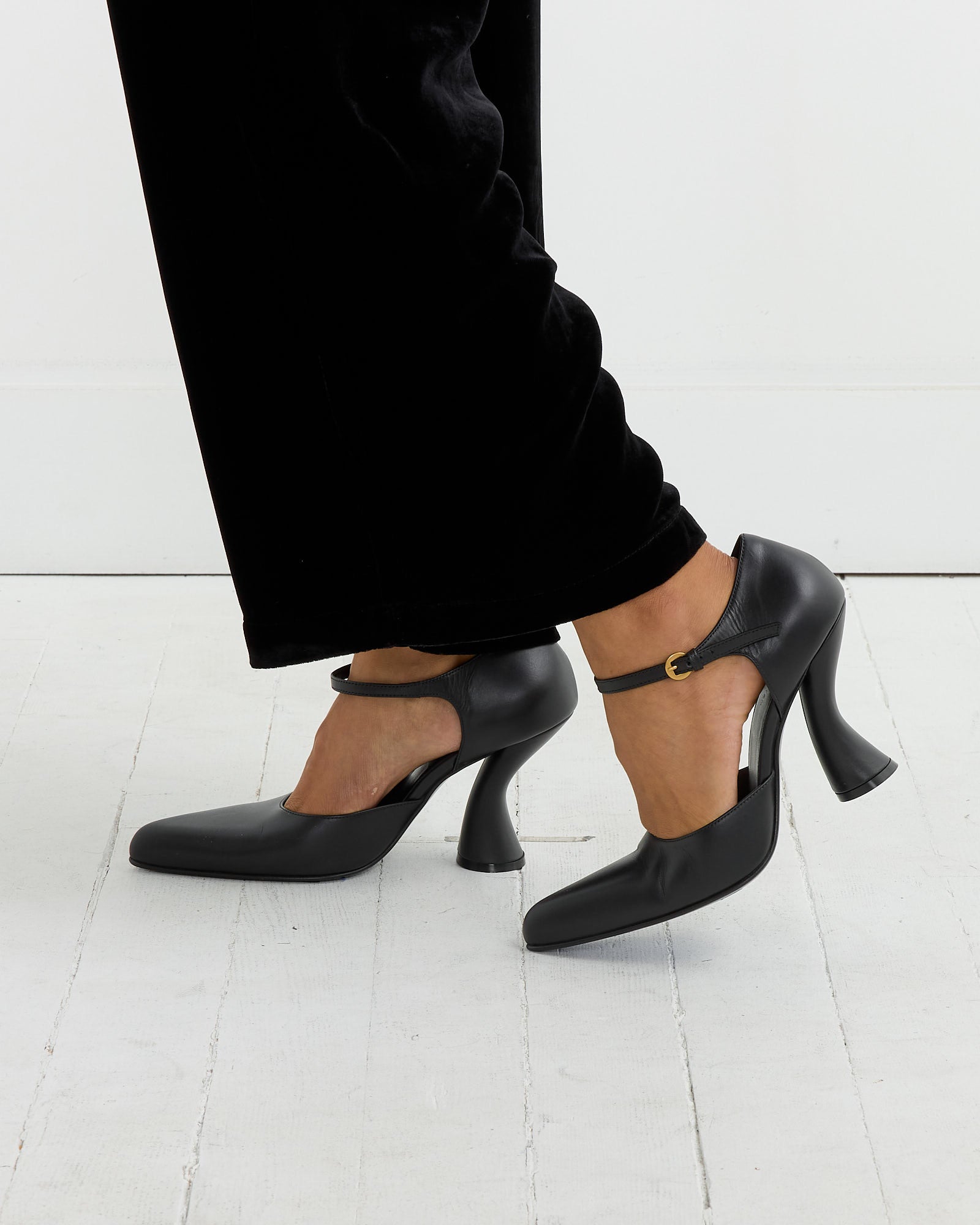 Ankle Strap Heels in Black - Black / 39 (262769)