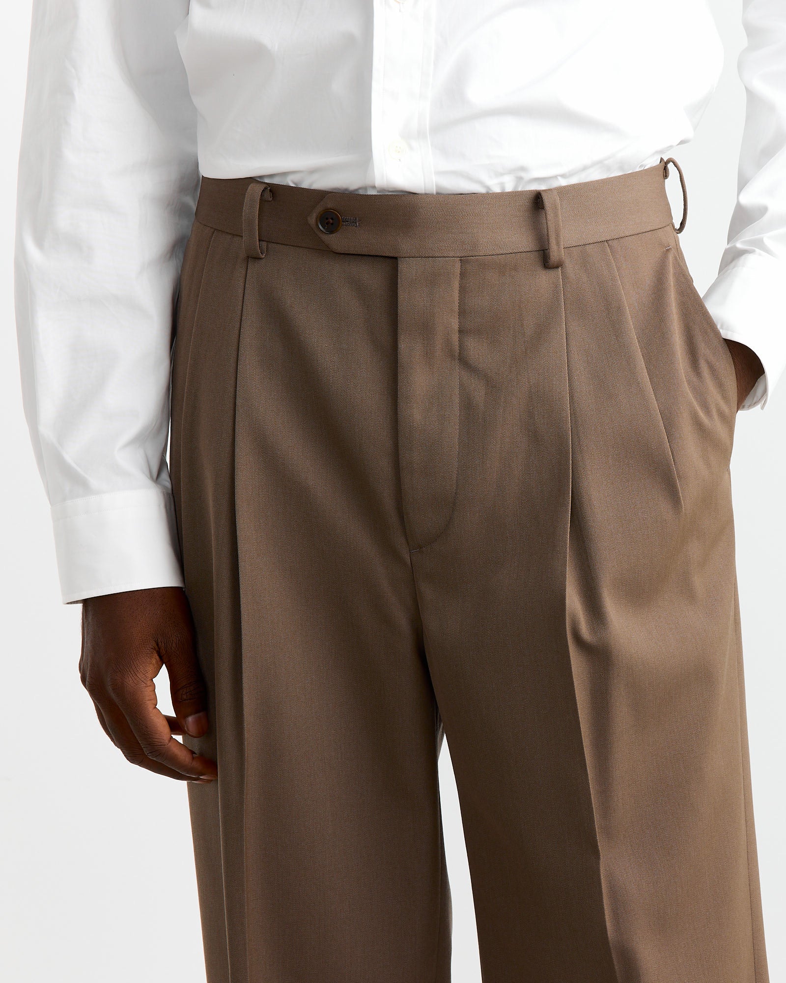 Light Wool Gabardine Two Tuck Trouser in Top Brown