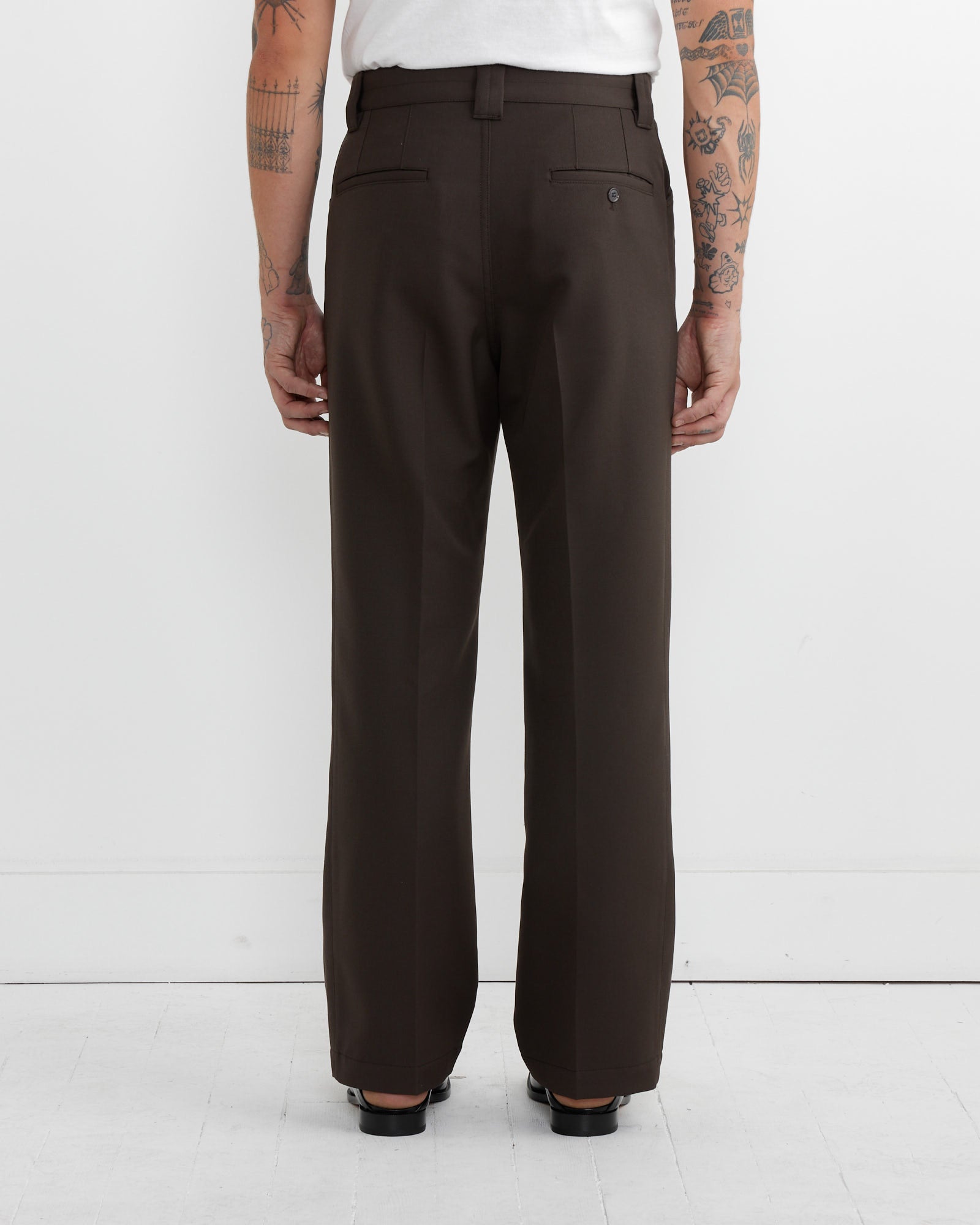 Straight Pant in Dark Brown