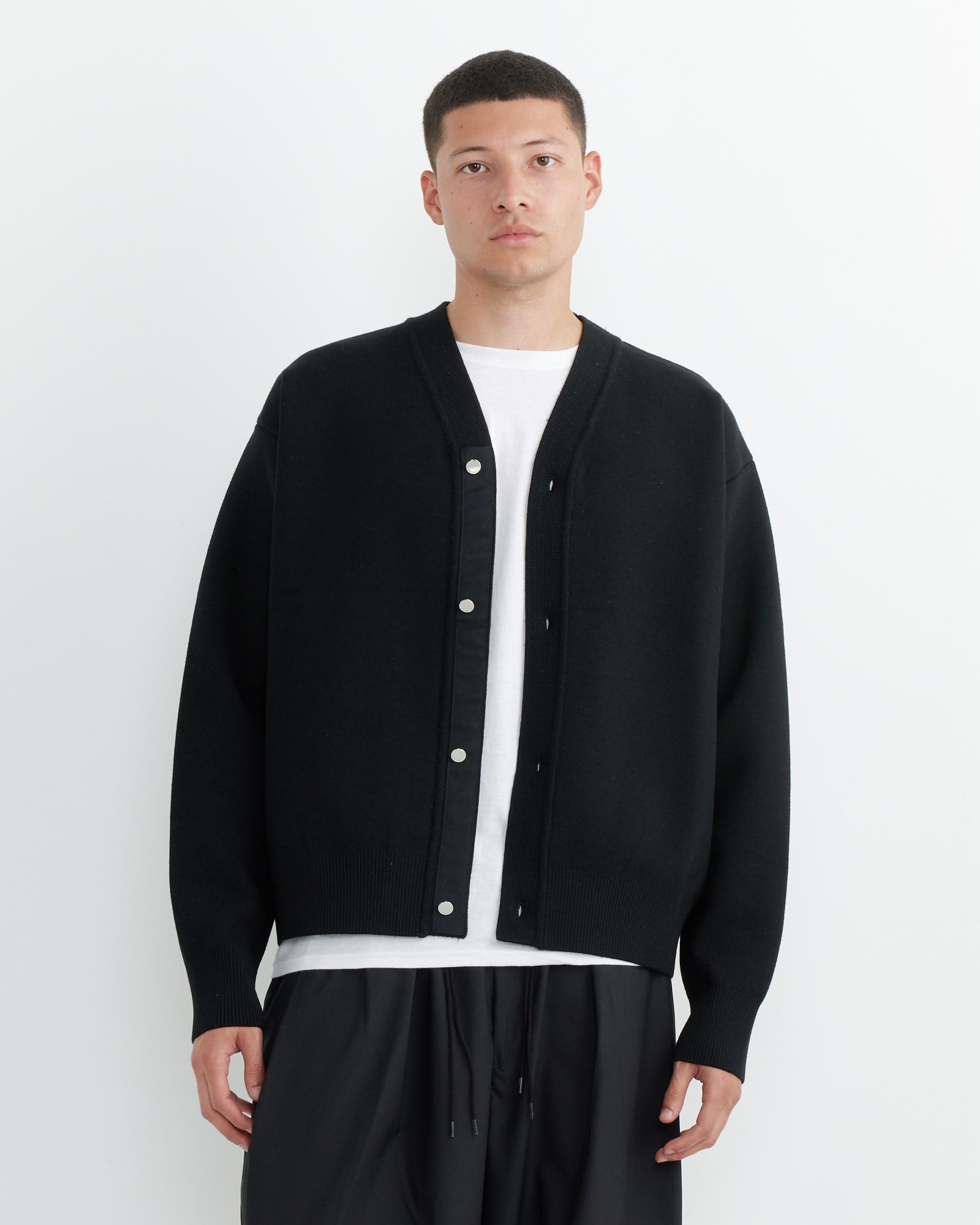 Boutonne Cardigan in Black