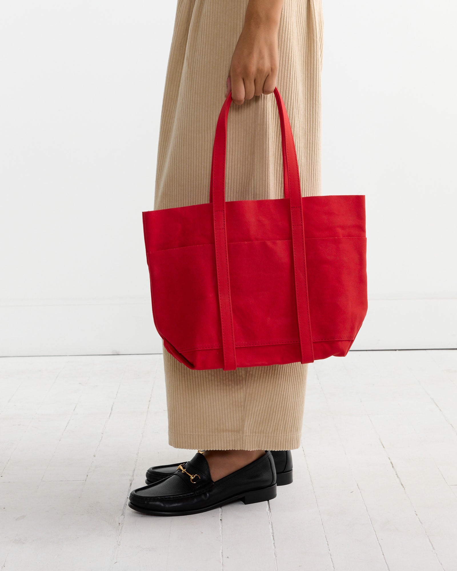 Washed Canvas 6 Pockets Tote in Red