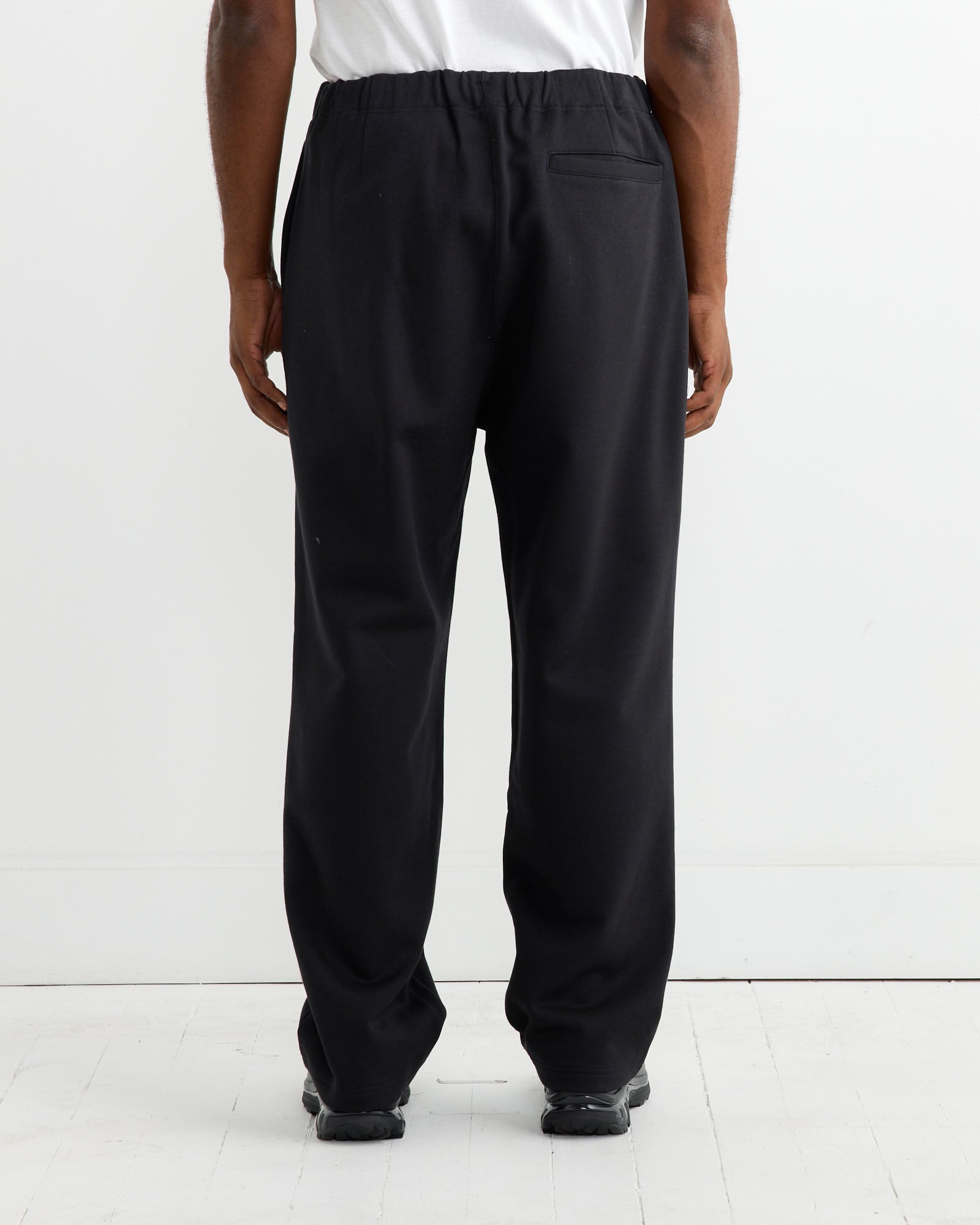 Cotton Jersey One Tuck Pant in Black Navy