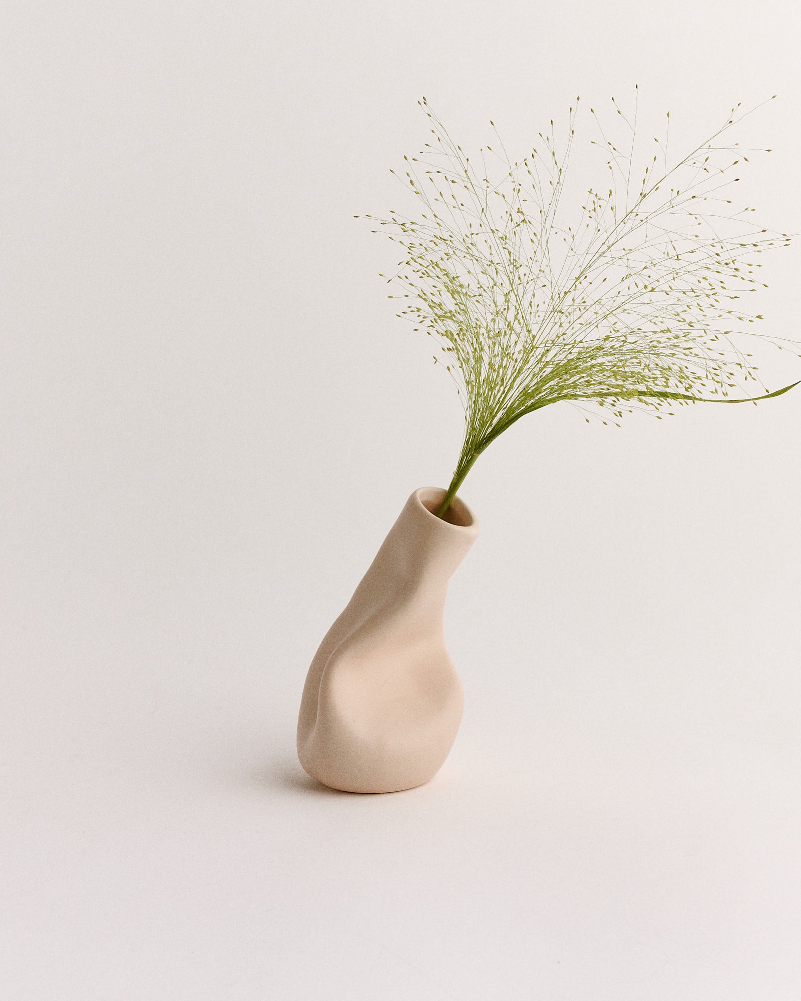 Small Solitude Vessel in Matte Peach