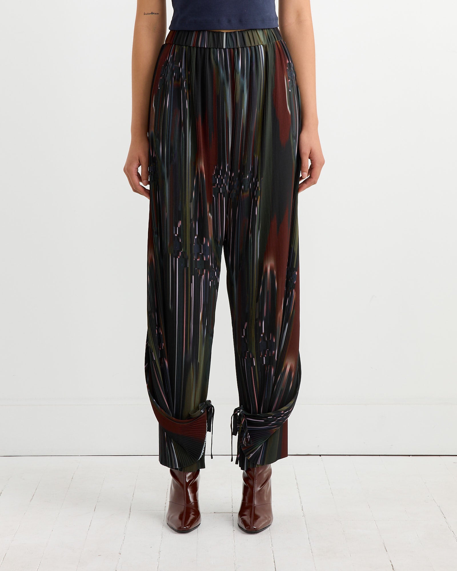 Knight Plisse Pant in Dark Tetris Drips