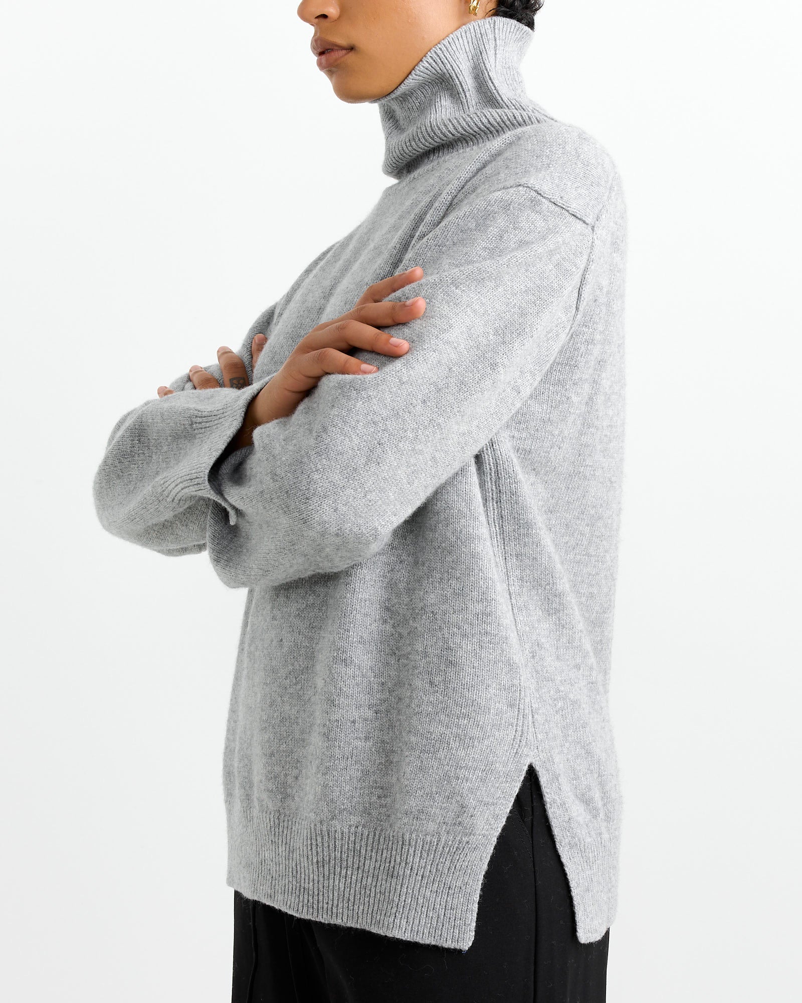 Cashmere Blend High Neck Turtleneck Knit in Grey