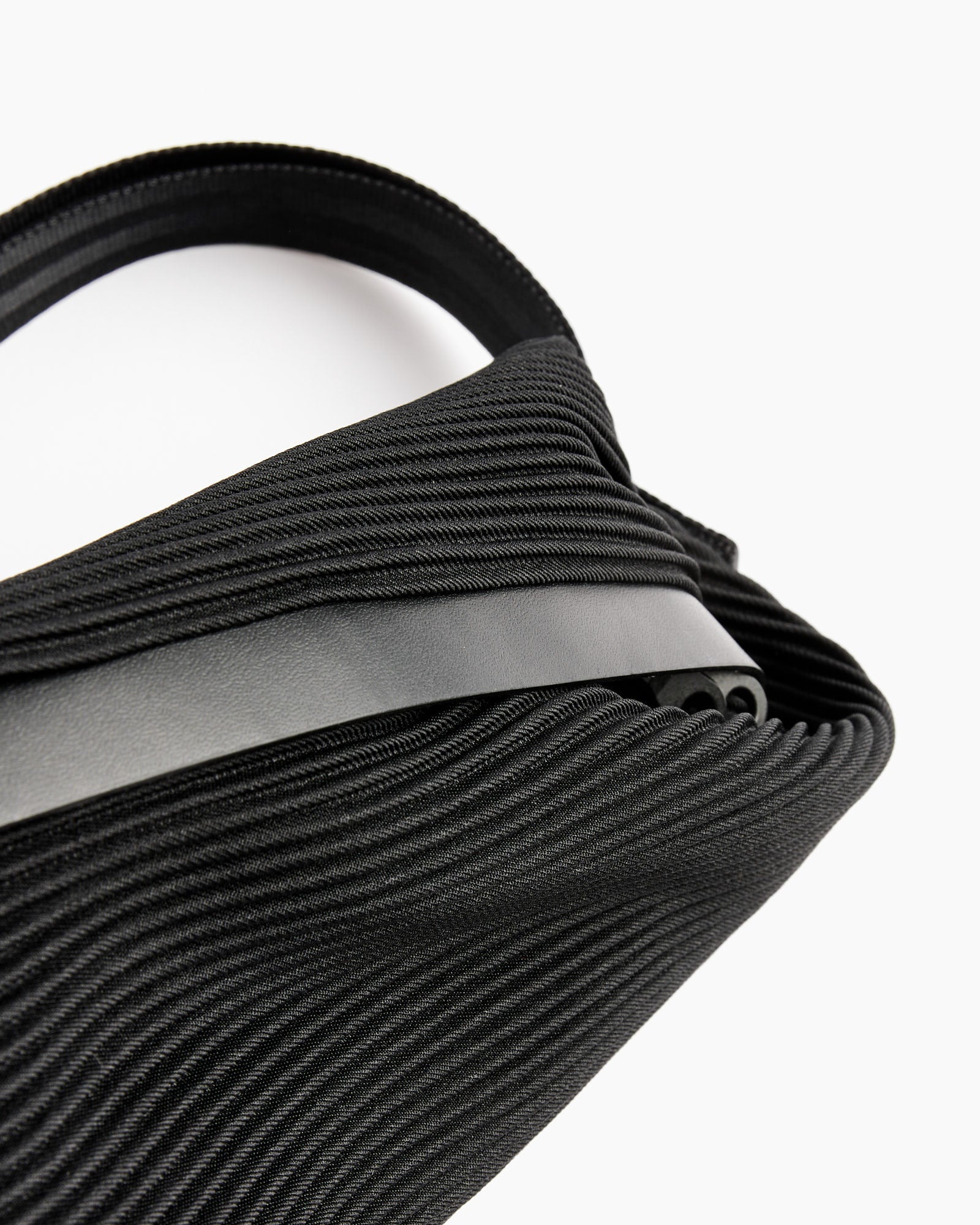 Issey Miyake Pleats Please Bias Pleats Waistbag - Black - Default Title (264343)