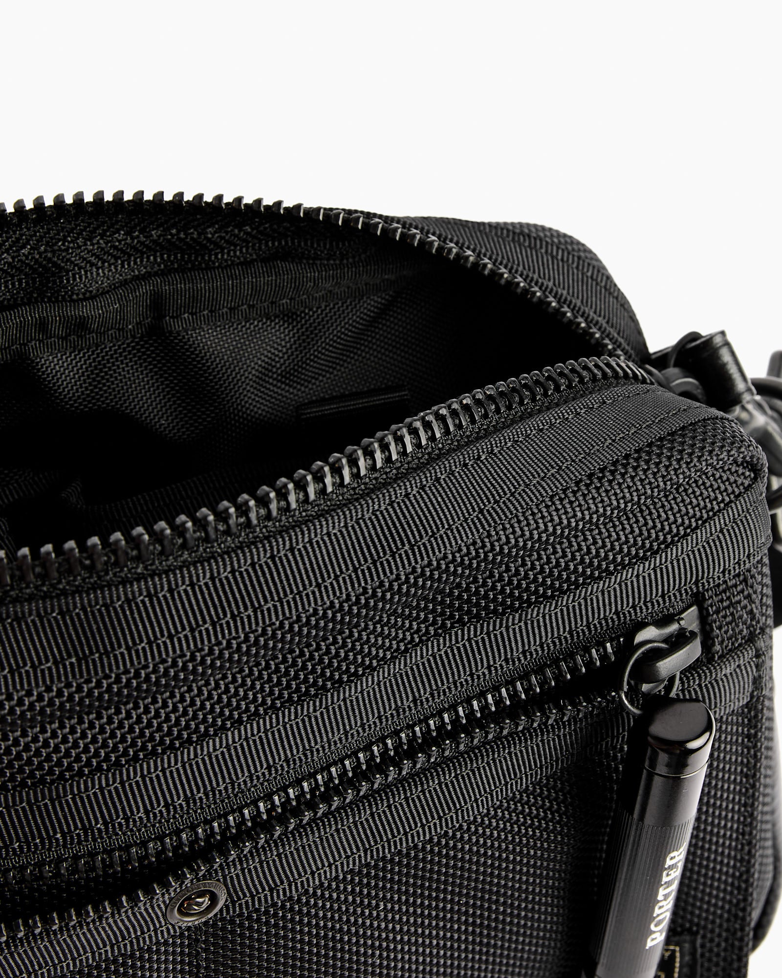 Heat Shoulder Bag in Black