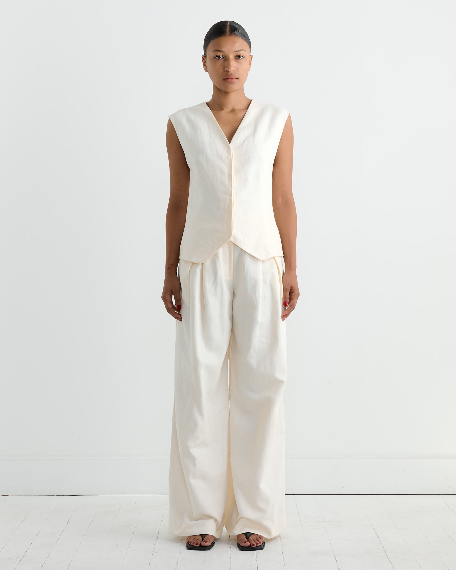 ST. AGNI Minimal Tailored Vest Ivory - Ivory / S (266431)