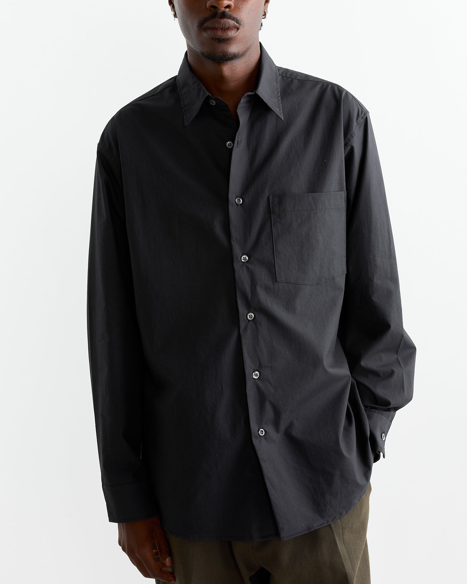 Routine Shirt in Organic Poplin Black