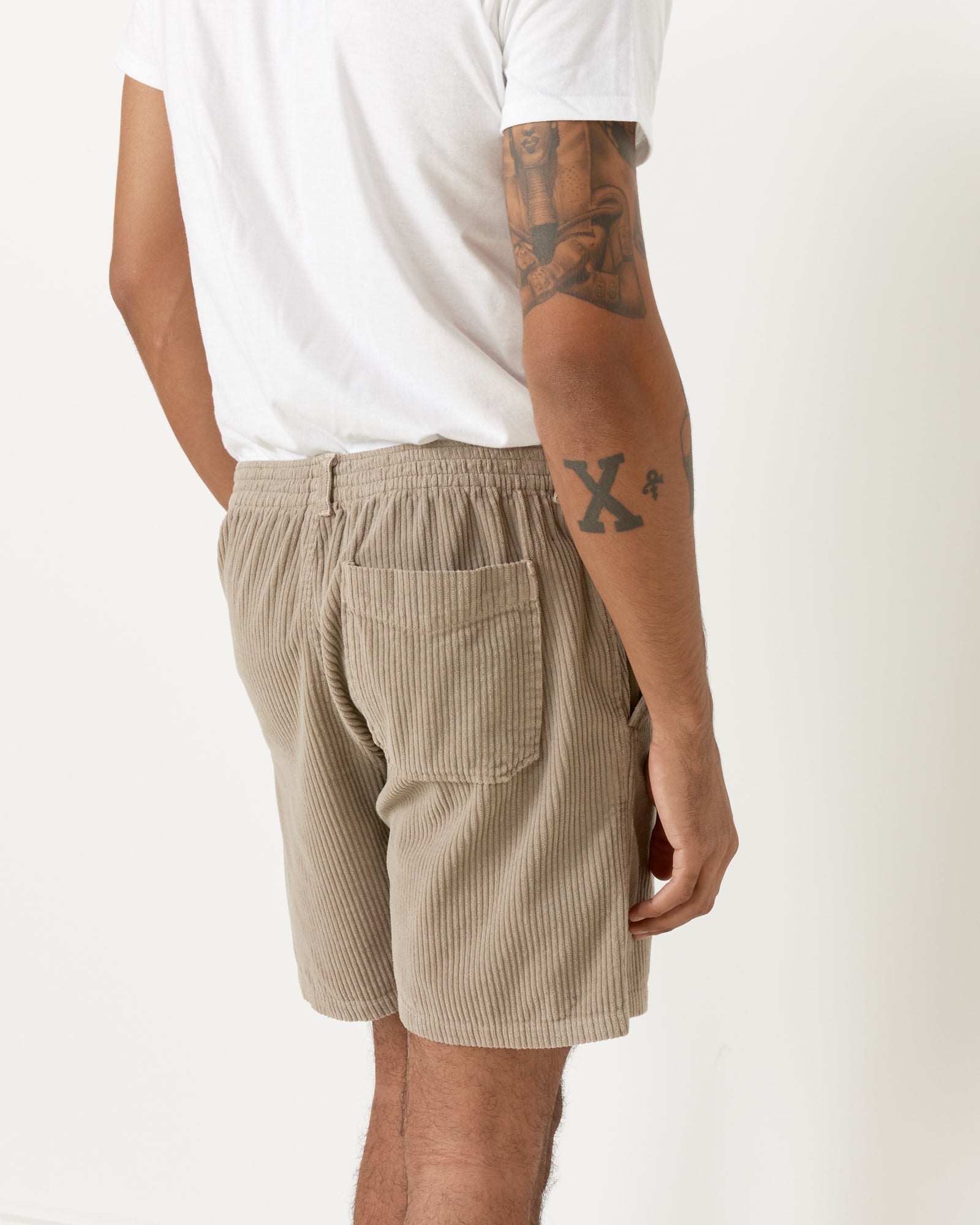 Laguna Short Corduroy in Washed Taupe