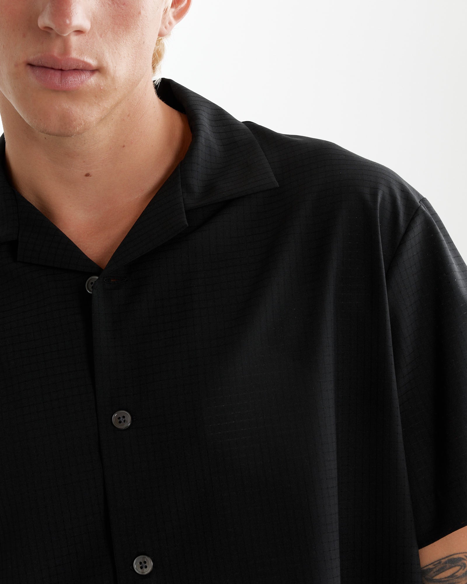 Haus Shirt in Air Mesh Black