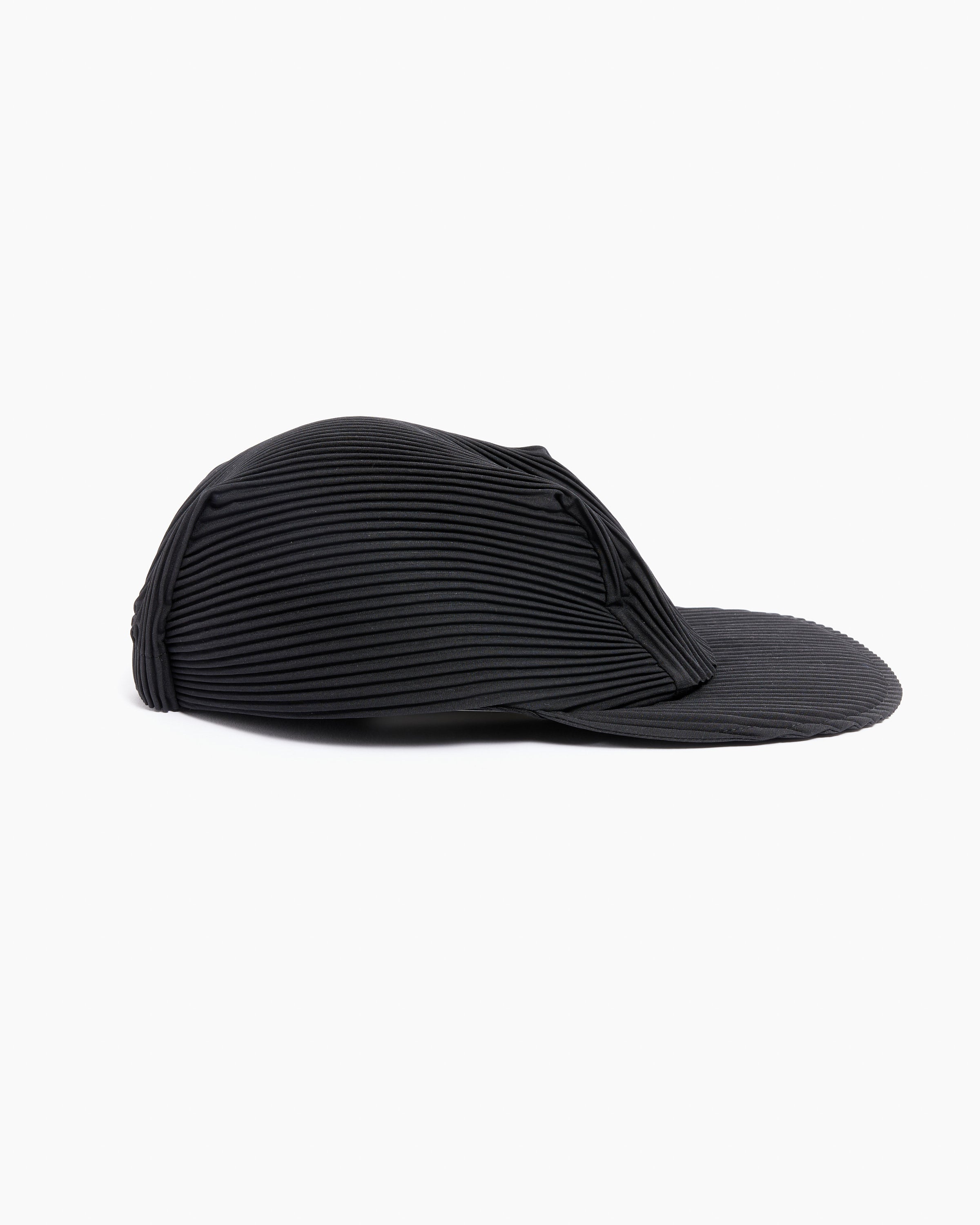 Pleats Cap