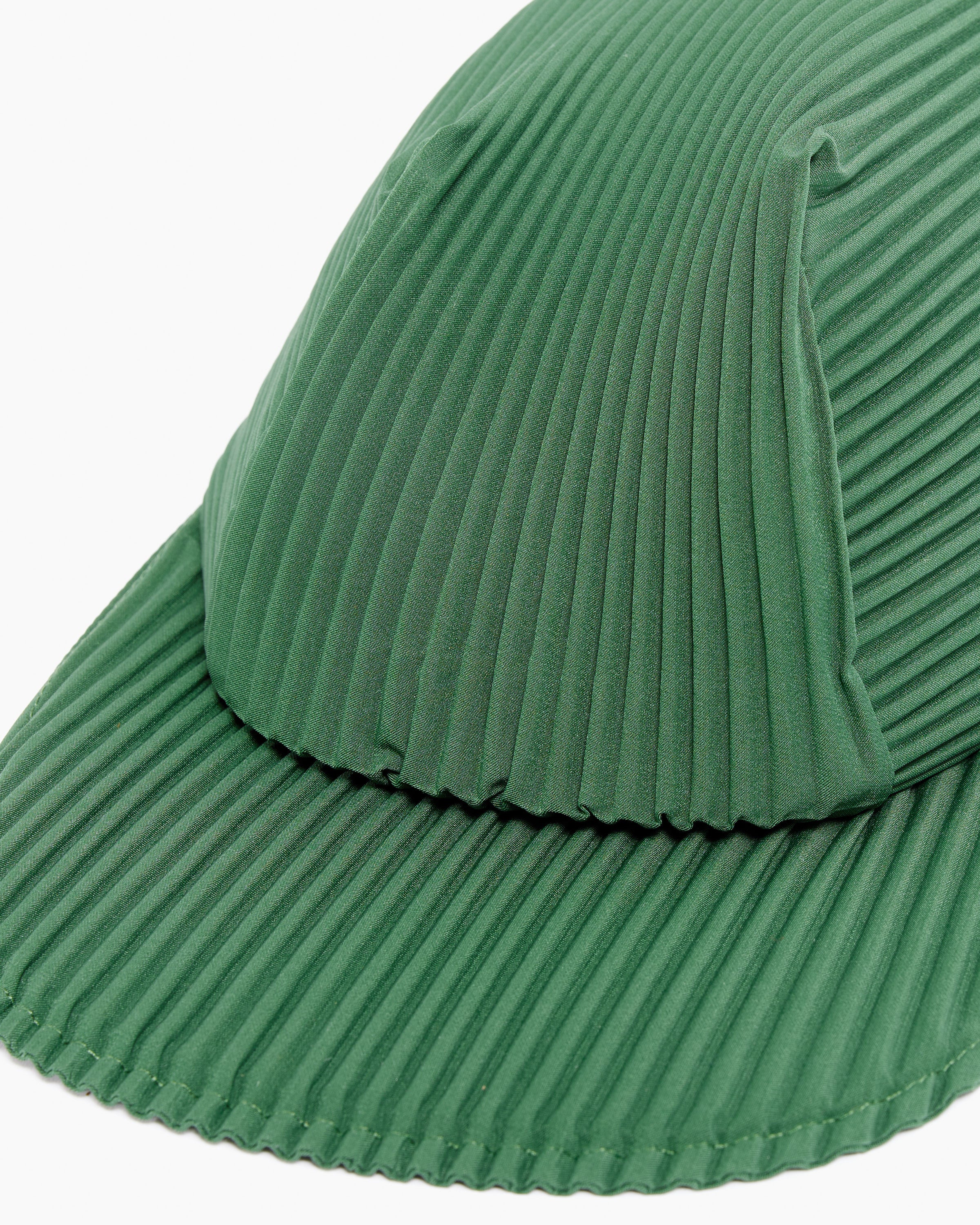 Pleats Cap