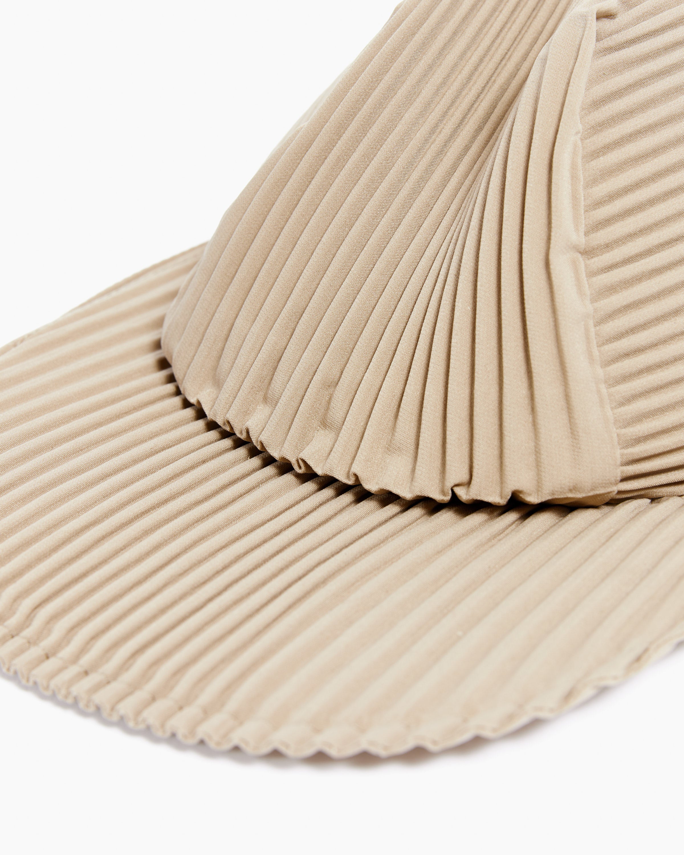 Pleats Cap