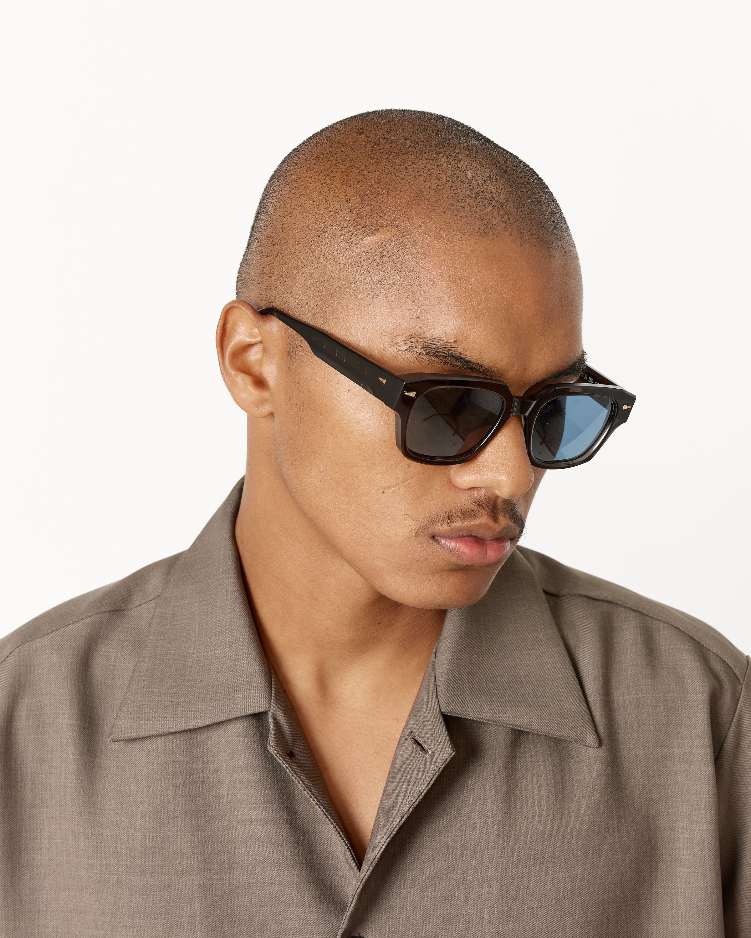 Rivoli Sunglasses in Dark Light/Blue