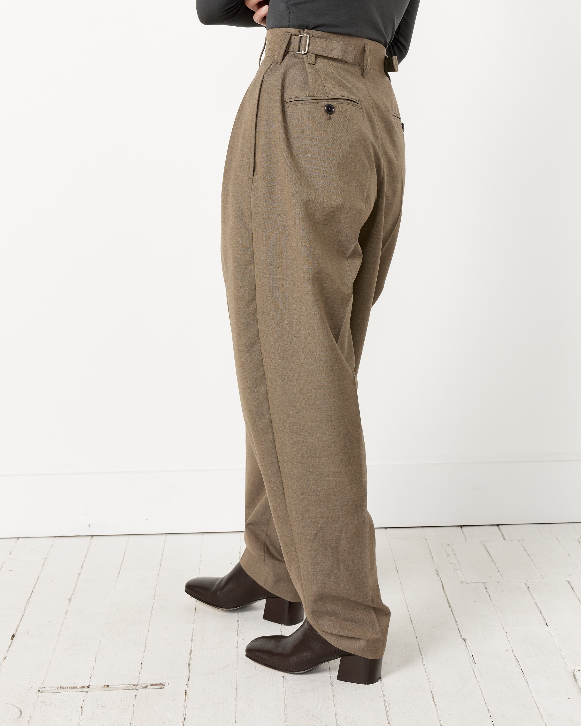 Pleated Tapered Pant